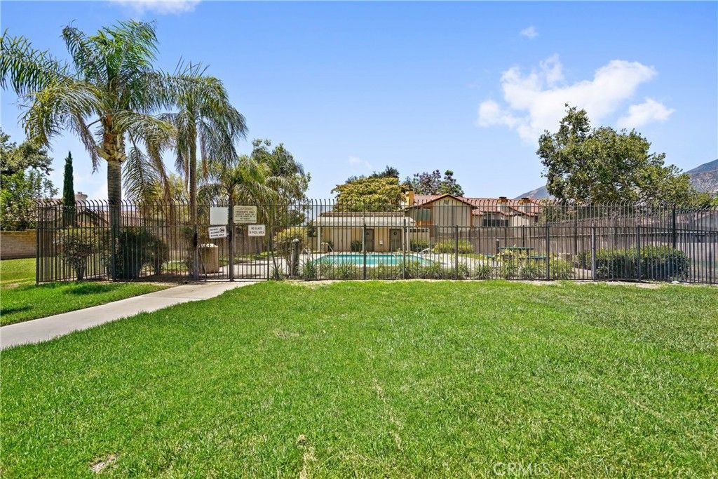 listing image 130723455333024138607