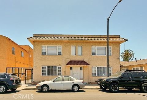 Photo of 412 E 16th Street, Long Beach, CA 90813 (MLS # SB24069735)