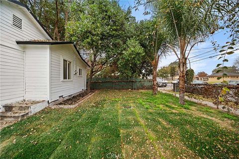 A home in El Monte