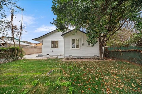 A home in El Monte