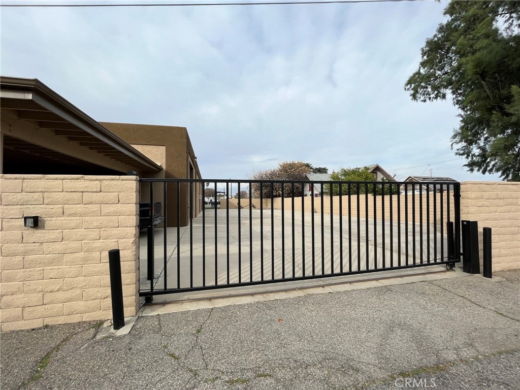 575 E Carreon Drive