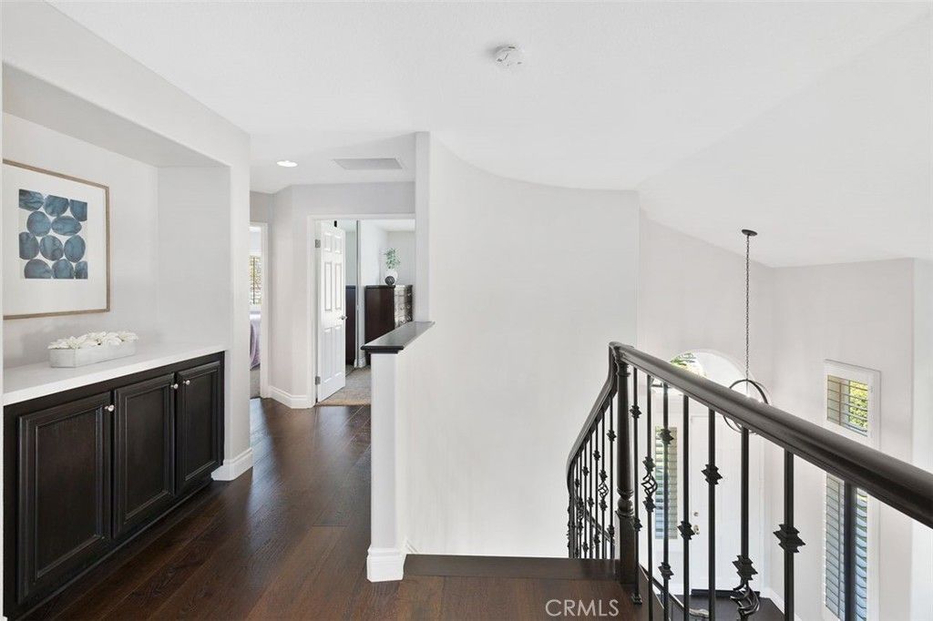 listing image 130720294311223668180