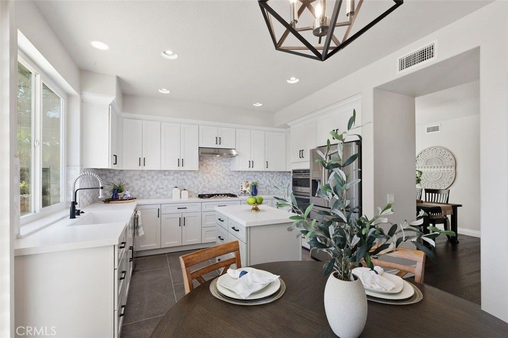listing image 130720924796131465460