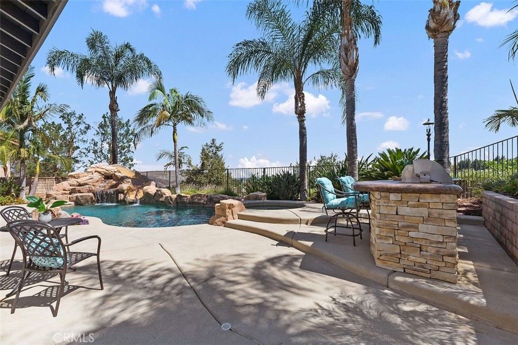 listing image 130725662333086872168