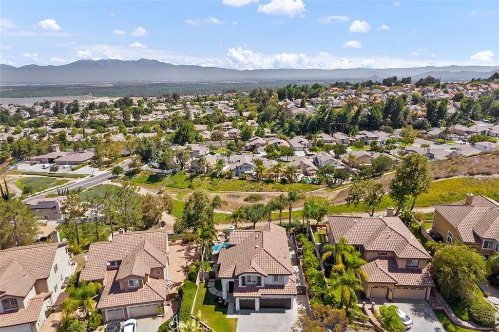 listing image 130721998906421214454