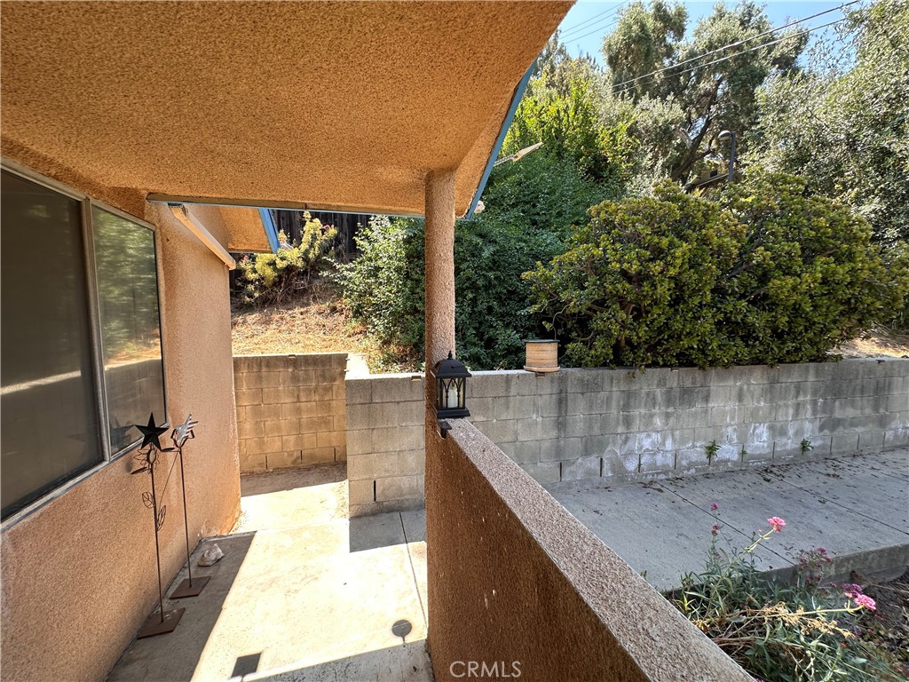Photo 6 of 8 of 2125 Cove Avenue house