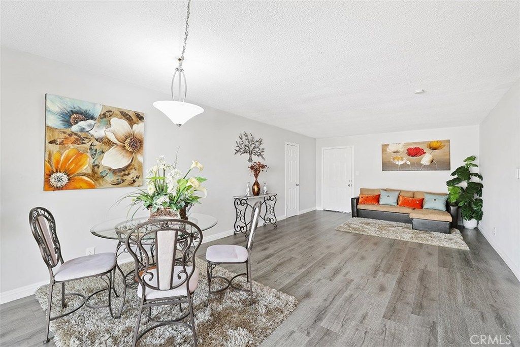 listing image 130725955055038883463