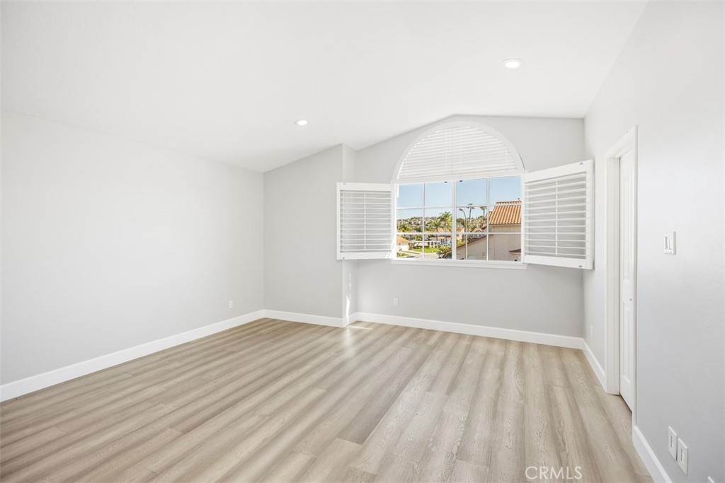 Village Niguel Heights (VNH) - Residential