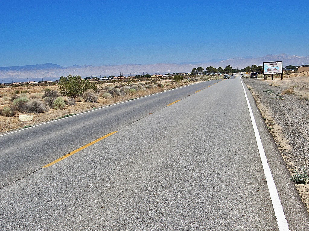 Photo 5 of 6 of 0 California City, Boulevard land