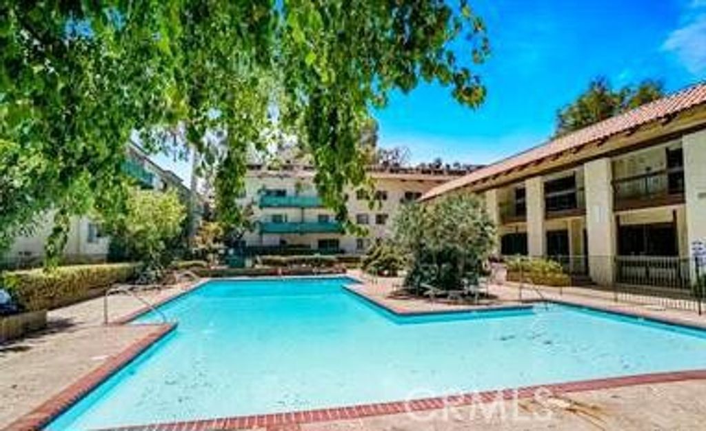 listing image 130728261548911803322