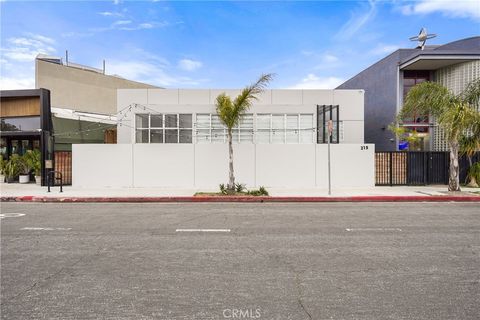 Photo of 215 Windward Avenue, Venice, CA 90291 (MLS # SB24135070)