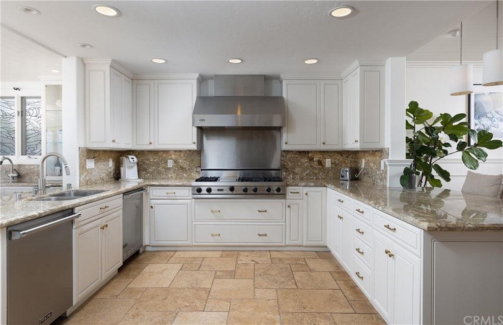 listing image 130723338623330620110