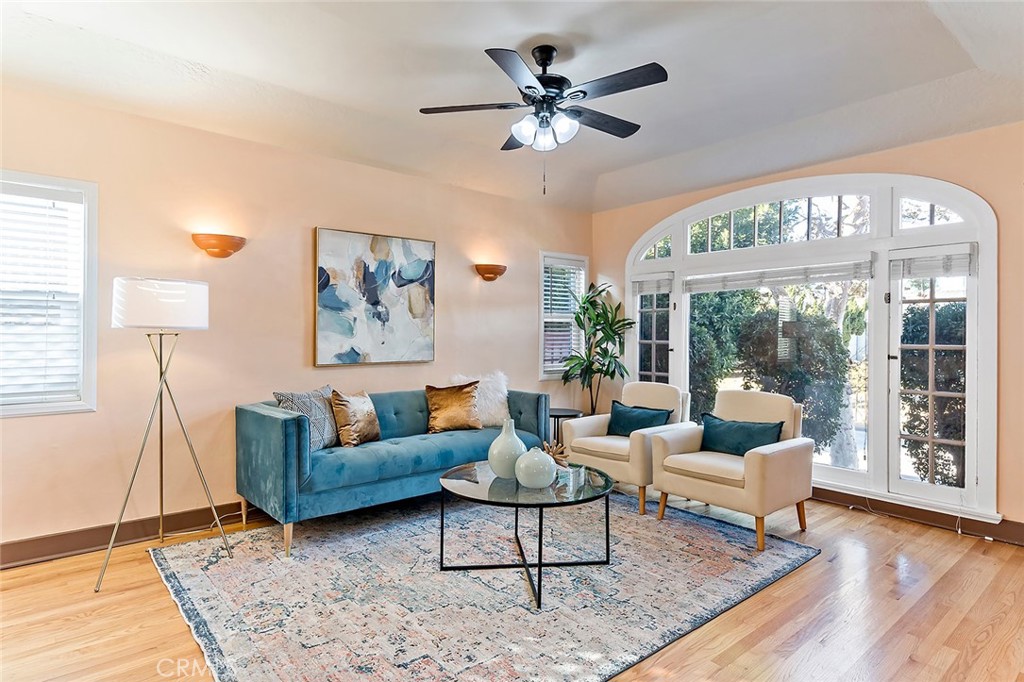 1318 e 37th