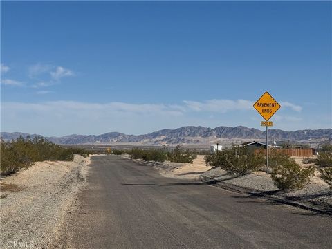Photo of 3492 Meldora Avenue, 29 Palms, CA 92277 (MLS # JT25062510) Photo of 3492 Meldora Avenue, 29 Palms, CA 92277 (MLS # JT25062510)