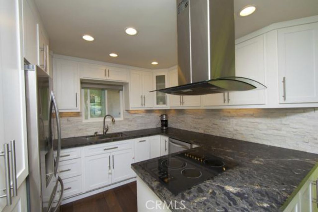 listing image 130725826536875778955