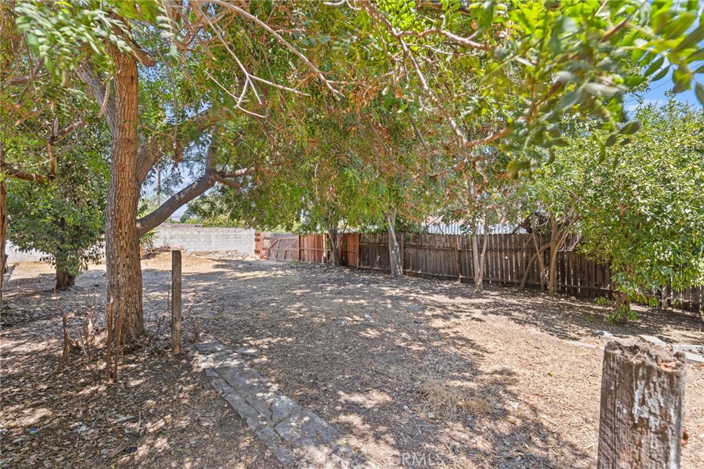 Photo 9 of 23 of 8644 Comanche Avenue house