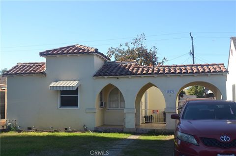 A home in South Gate