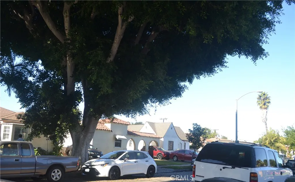 South Gate, California 90280, United States, 2 Bedrooms Bedrooms, ,1 BathroomBathrooms,Residential,Active,106035