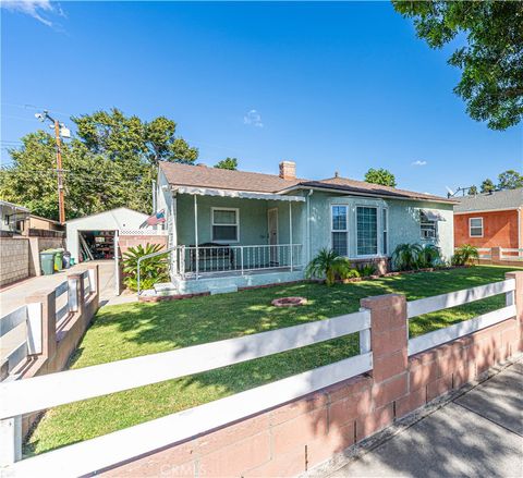 A home in Santa Fe Springs