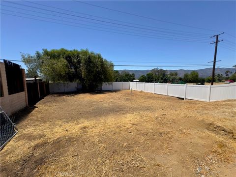 A home in Lake Elsinore