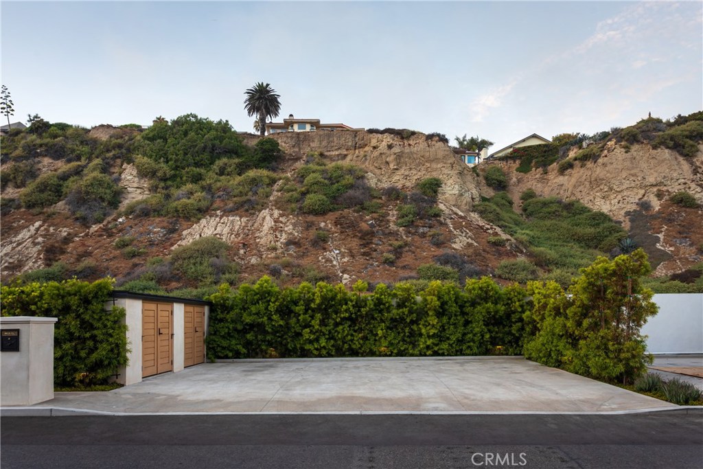 Beach Road Custom (BR) - Residential