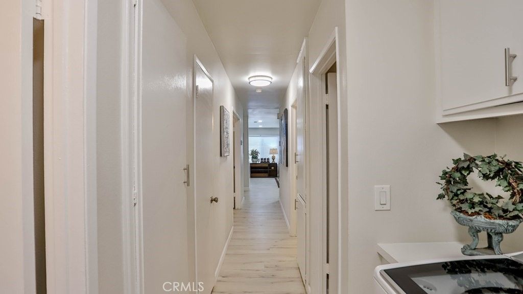 listing image 130722680528146663475