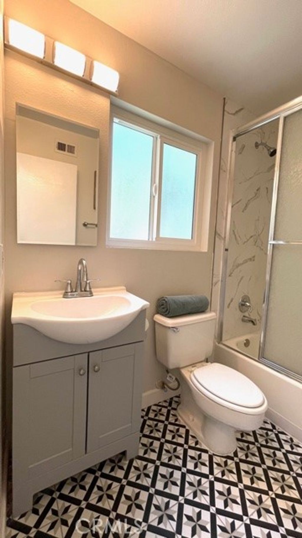 listing image 130724252116024107994