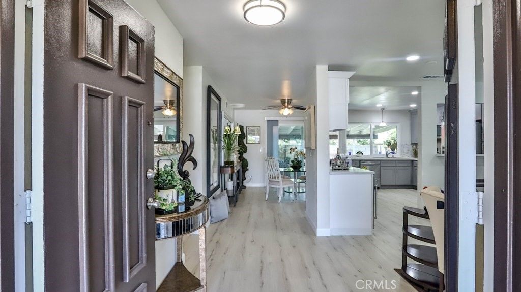 listing image 130720047105621194506