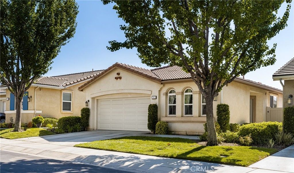 listing image 130721270334054801286