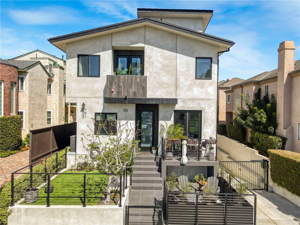 127 W Palm Avenue