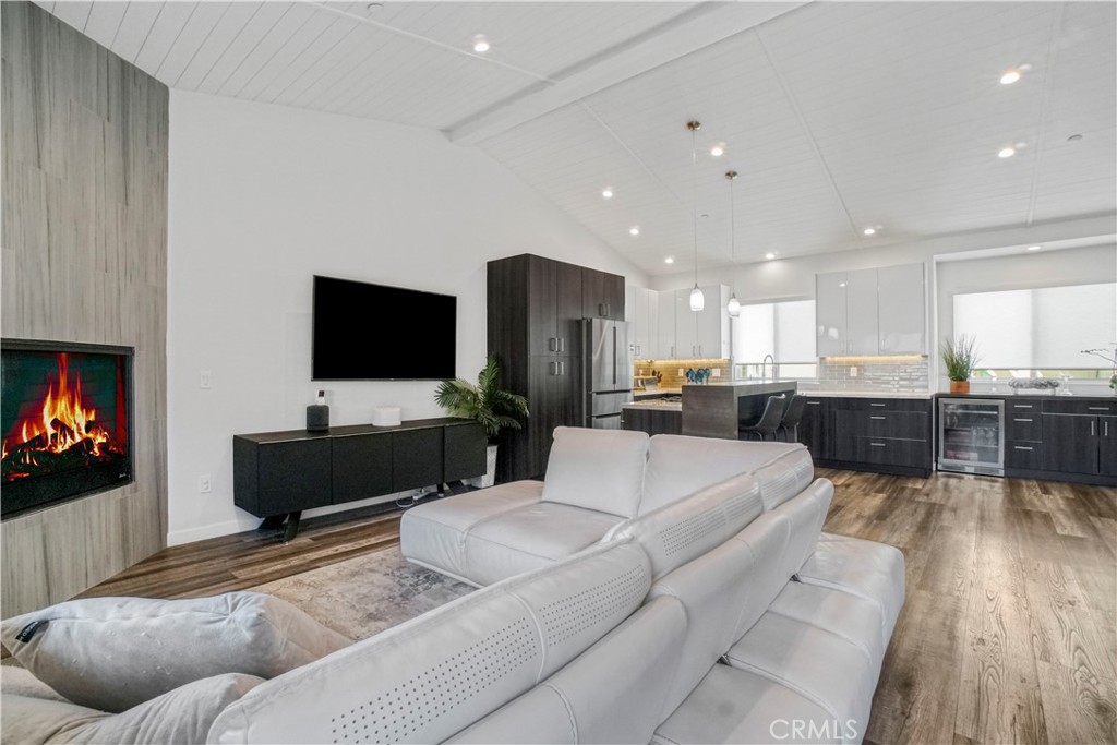 127 W Palm Avenue