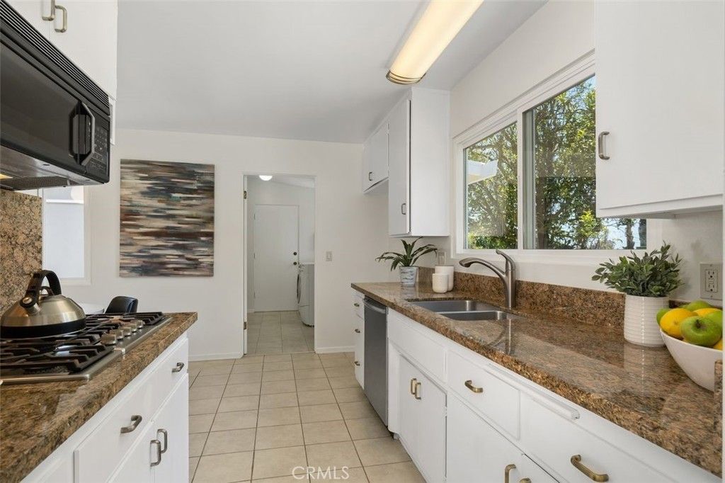 listing image 130723041982921598923