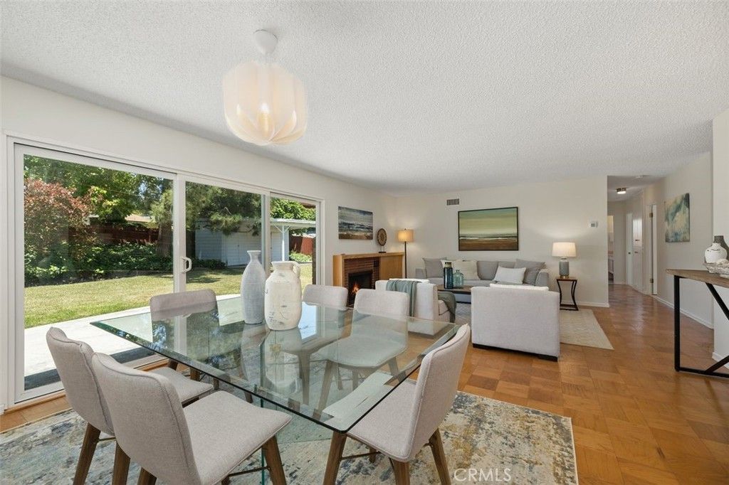 listing image 130722899904008071411
