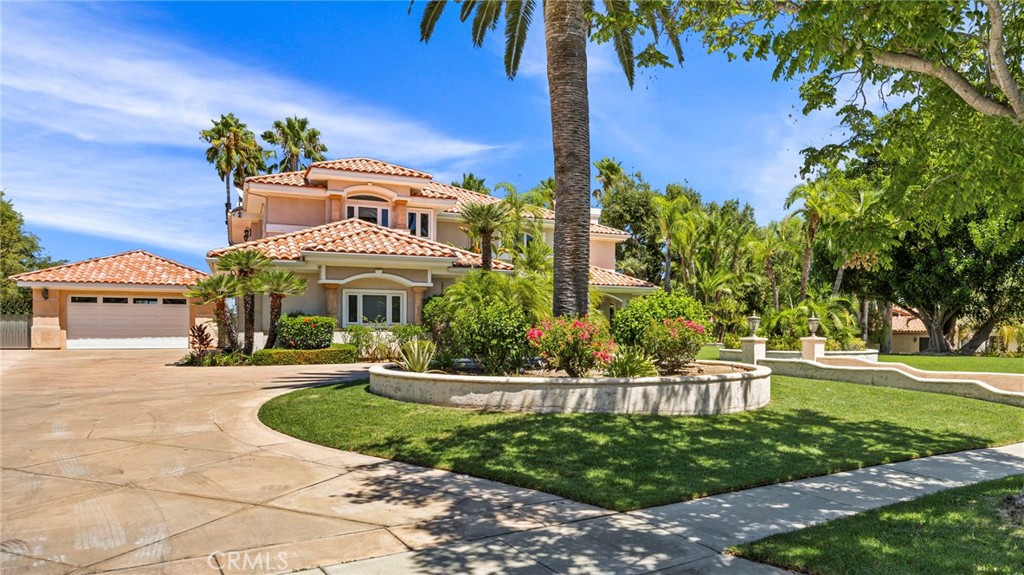 875 Encanto Street