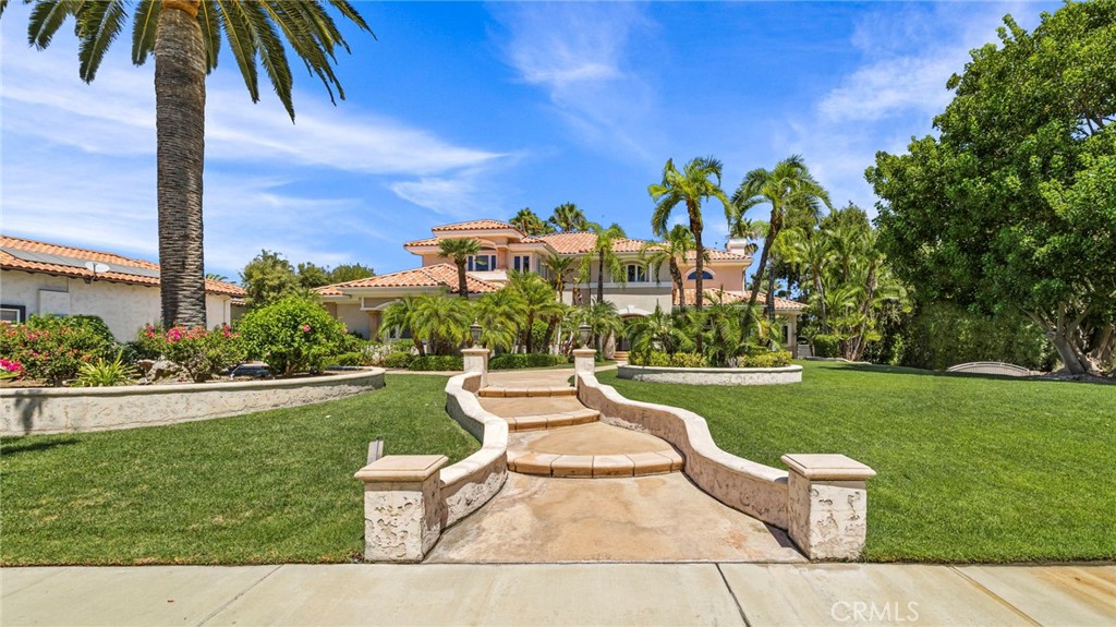 875 Encanto Street