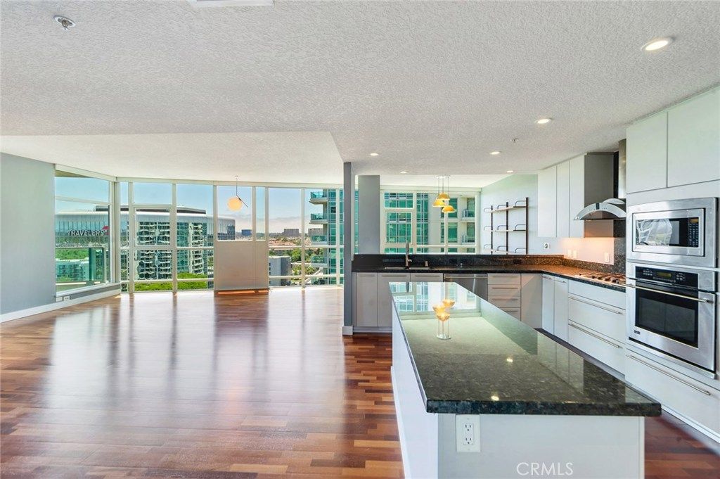 listing image 130720397577192716339