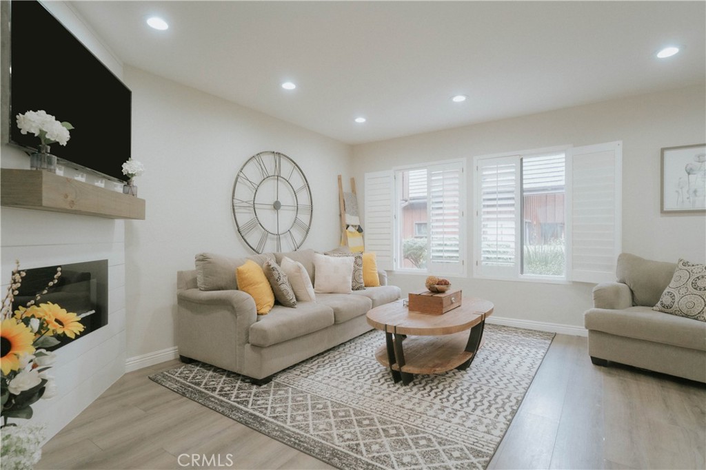 Photo 3 of 17 of 2080 Mount Shasta Drive townhome