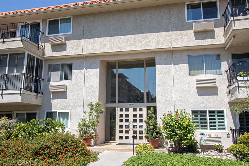 2391 Via Mariposa W 3A