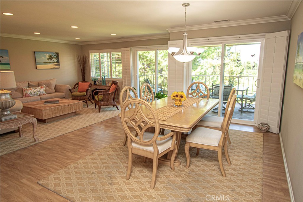 2391 Via Mariposa W 3A