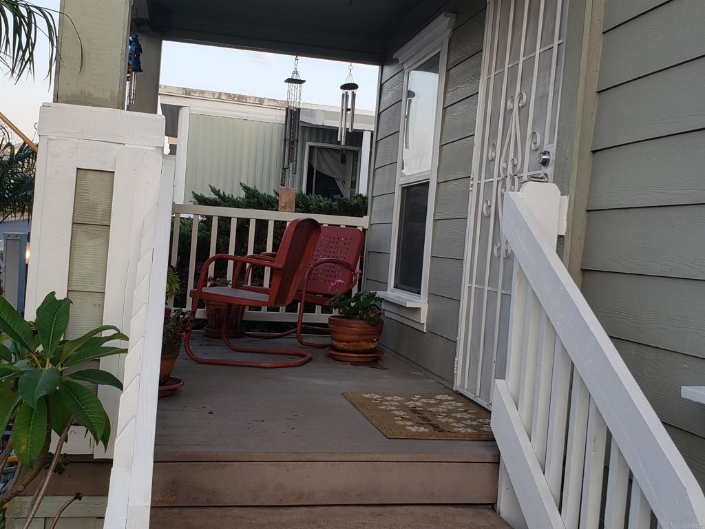 1010 E Bobier Drive 46