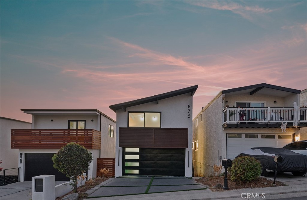 875 Santa Ana Street
