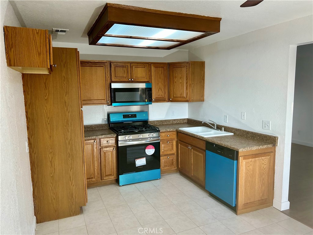 2655 Shadow Hills Drive 42