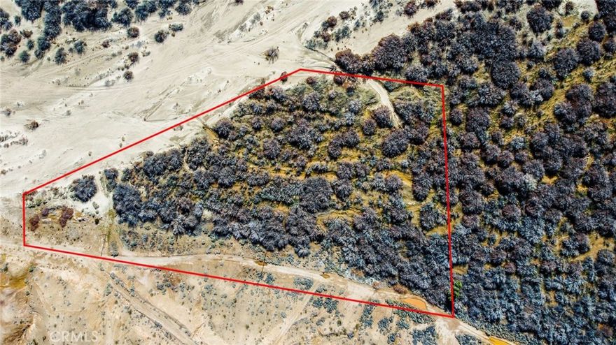 Experience unparalleled tranquility on this stunning 4-acre lot nestled in the heart of Barstow. This land offers an unbeatable opportunity to invest in your dreams and secure the perfect spot for your future home, ranch or recreational retreat. This property boasts unobstructed views of the sweeping landscape, including magnificent hills that frame the horizon, creating a serene setting. Enjoy the rural ambiance without giving up easy access to necessary amenities. Nearby you will find shopping centers, medical facilities, restaurants, and recreational areas nearby.