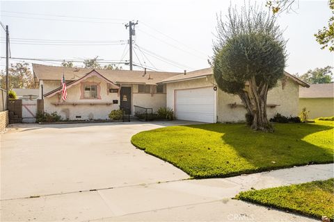 A home in La Mirada