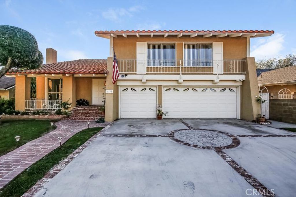 listing image 130726479258828122313