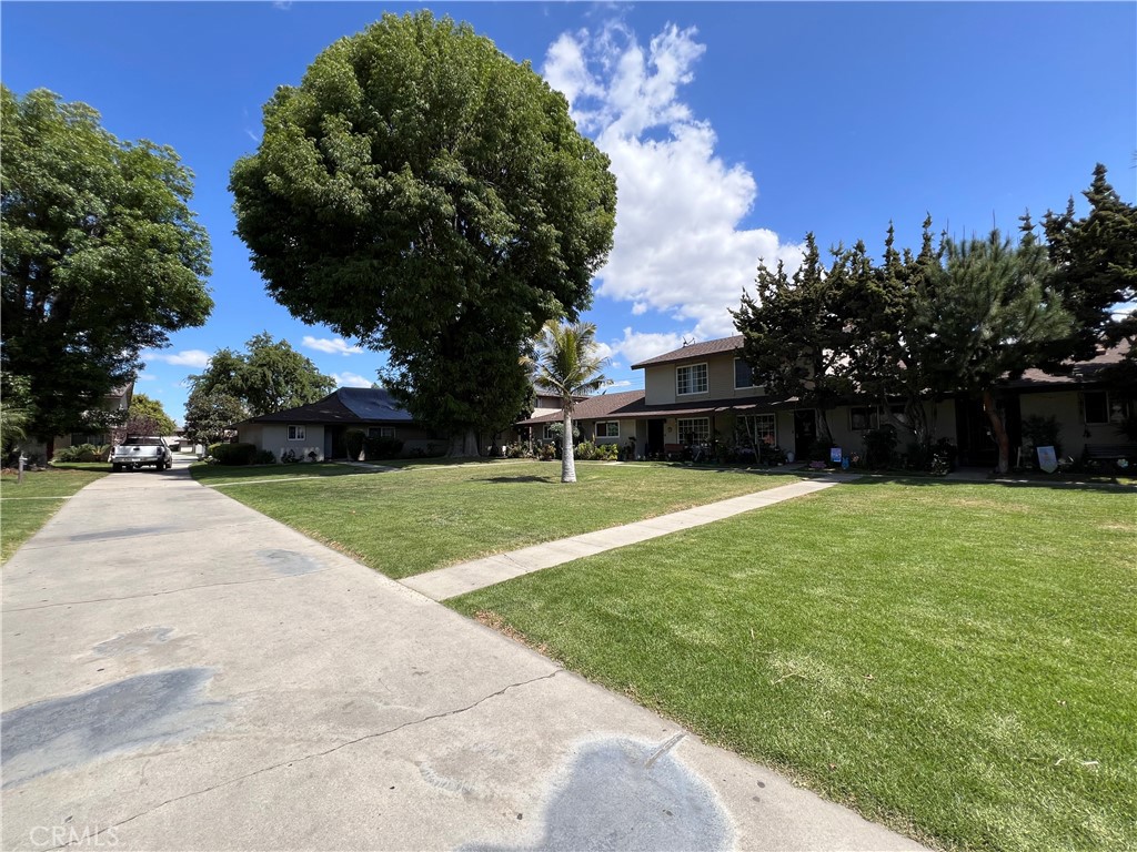 521 S Lyon Street 45