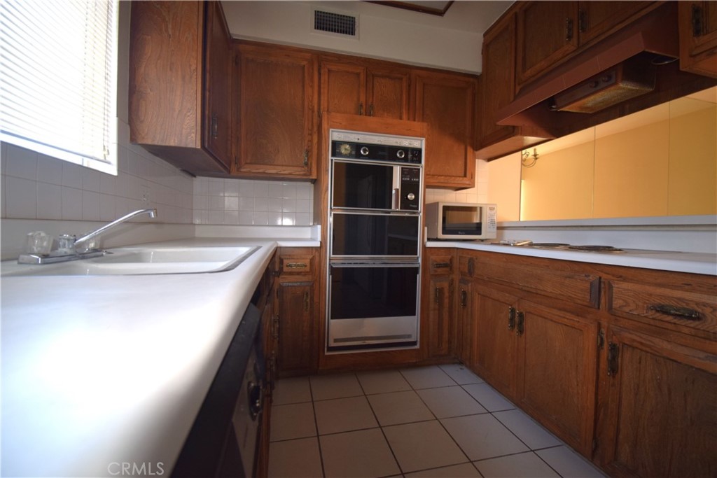 Photo 12 of 19 of 277 E Alejo Road P9 condo