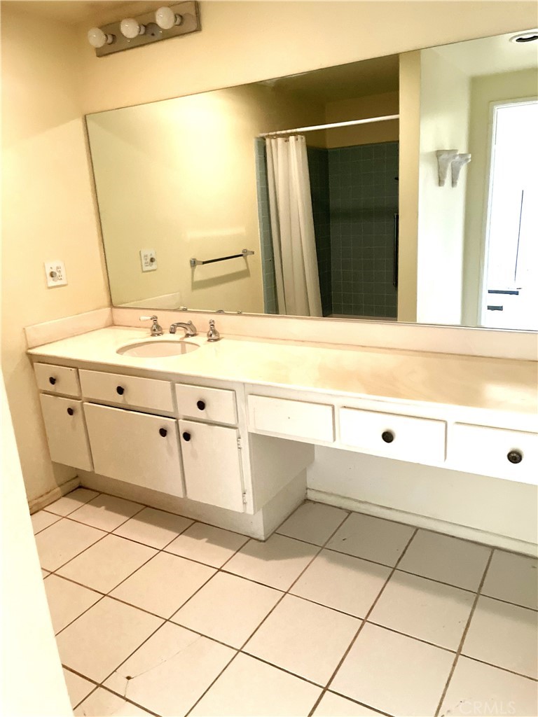 Photo 17 of 19 of 277 E Alejo Road P9 condo
