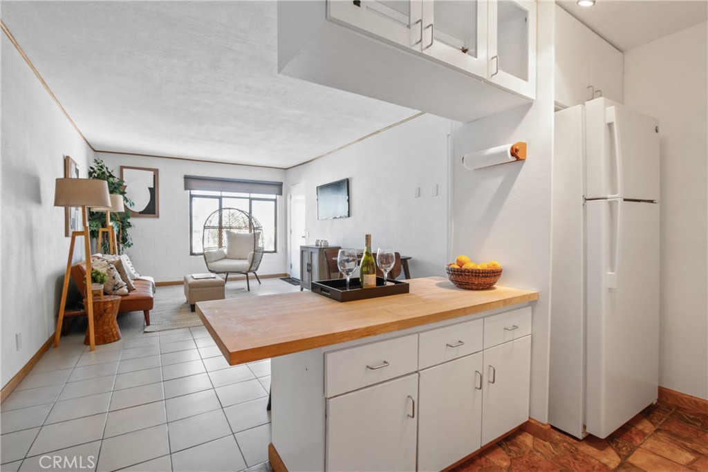 225 W 6th Street 515