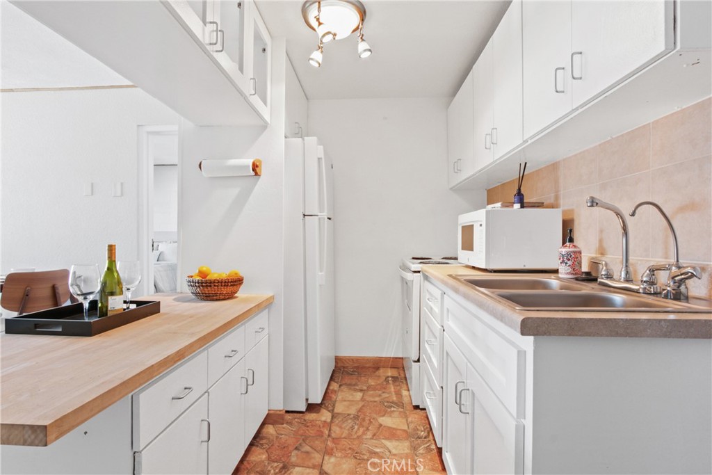 225 W 6th Street 515